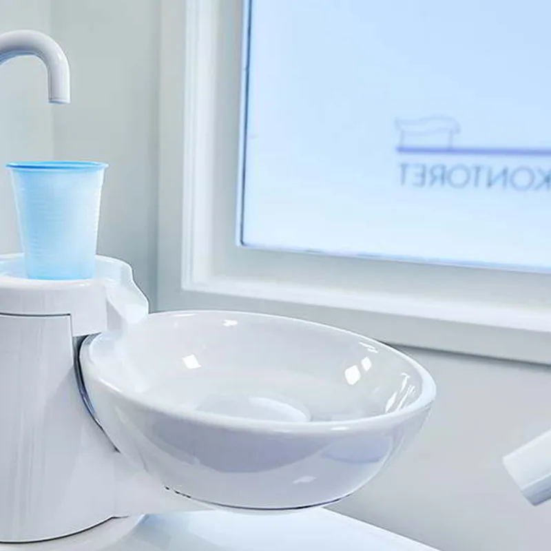 Behandlingsrom hos Tannkontoret med klinikkens logo