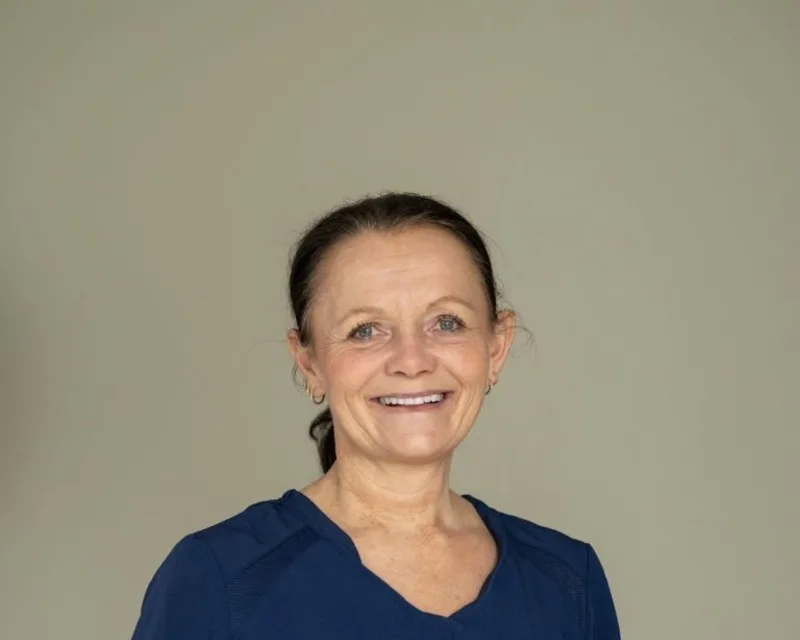 Tannlegesekretær Anne Ruud ved Tannkontoret