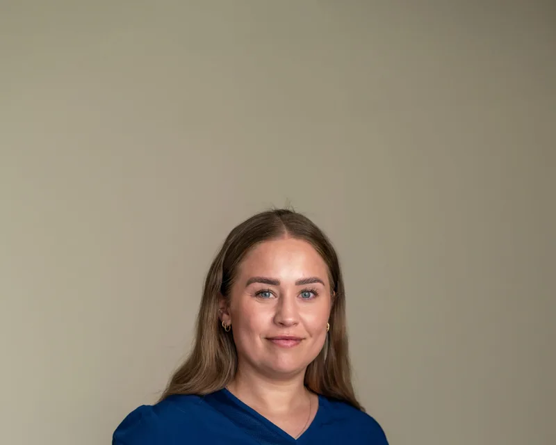 Tannhelsesekretær Silje Engsmyhr ved Tannkontoret